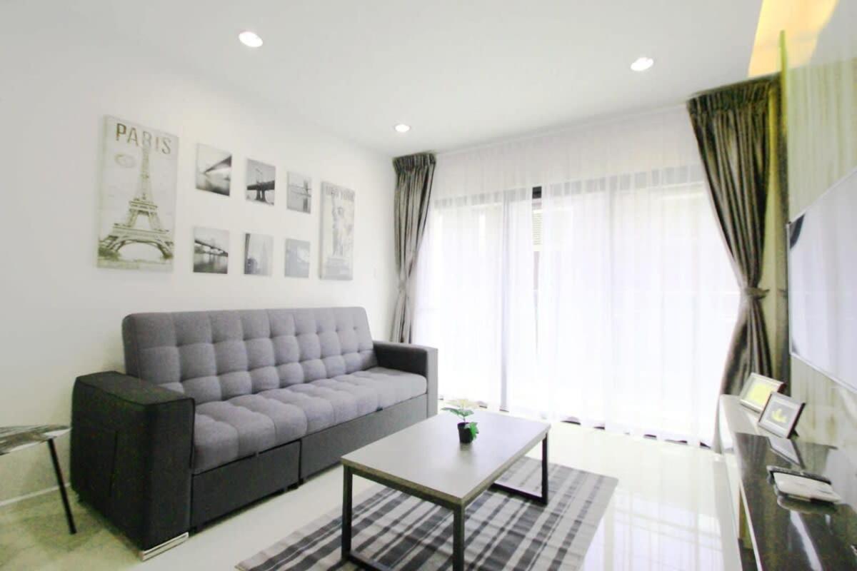A Stylish High-Floor 2Br Suasana Suites Views Джохор-Бару Экстерьер фото