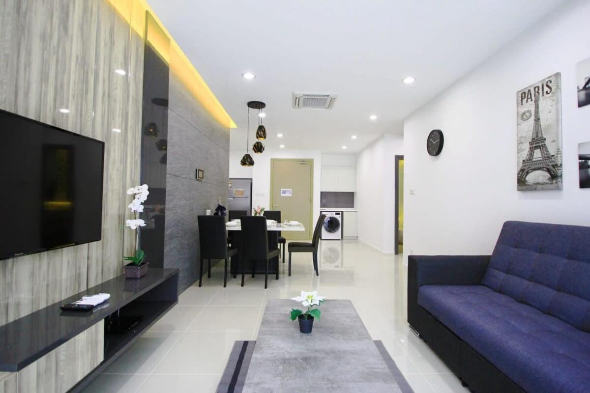 A Stylish High-Floor 2Br Suasana Suites Views Джохор-Бару Экстерьер фото