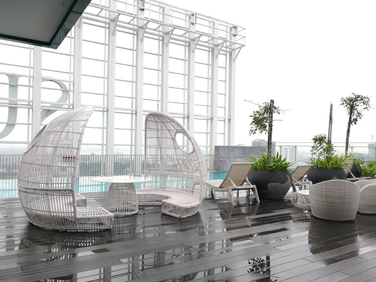 A Stylish High-Floor 2Br Suasana Suites Views Джохор-Бару Экстерьер фото