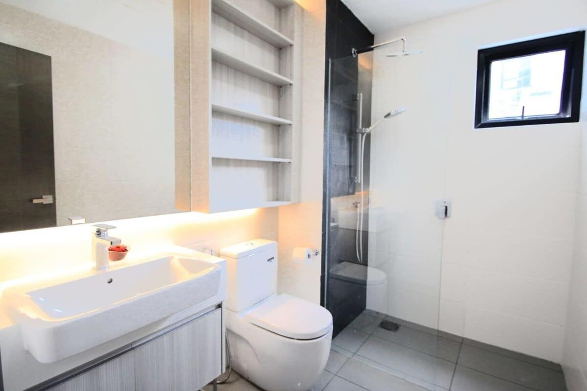 A Stylish High-Floor 2Br Suasana Suites Views Джохор-Бару Экстерьер фото