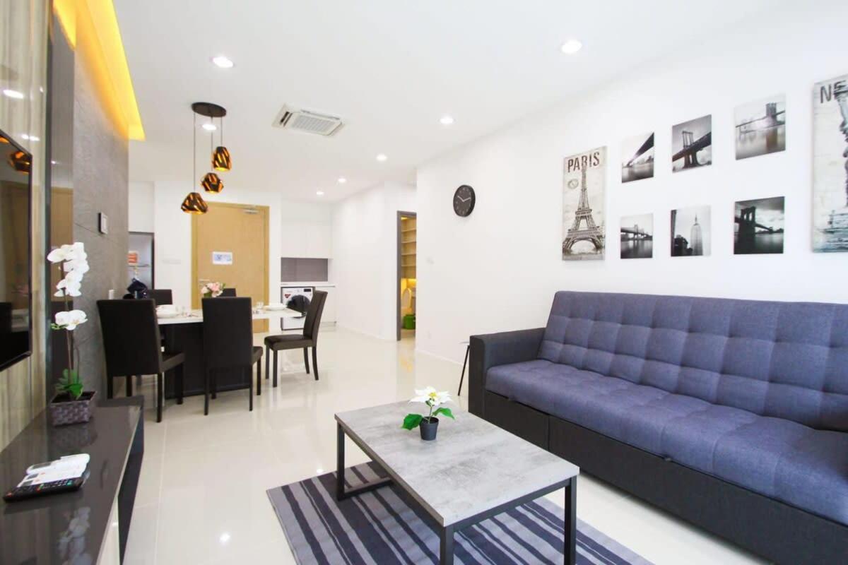 A Stylish High-Floor 2Br Suasana Suites Views Джохор-Бару Экстерьер фото