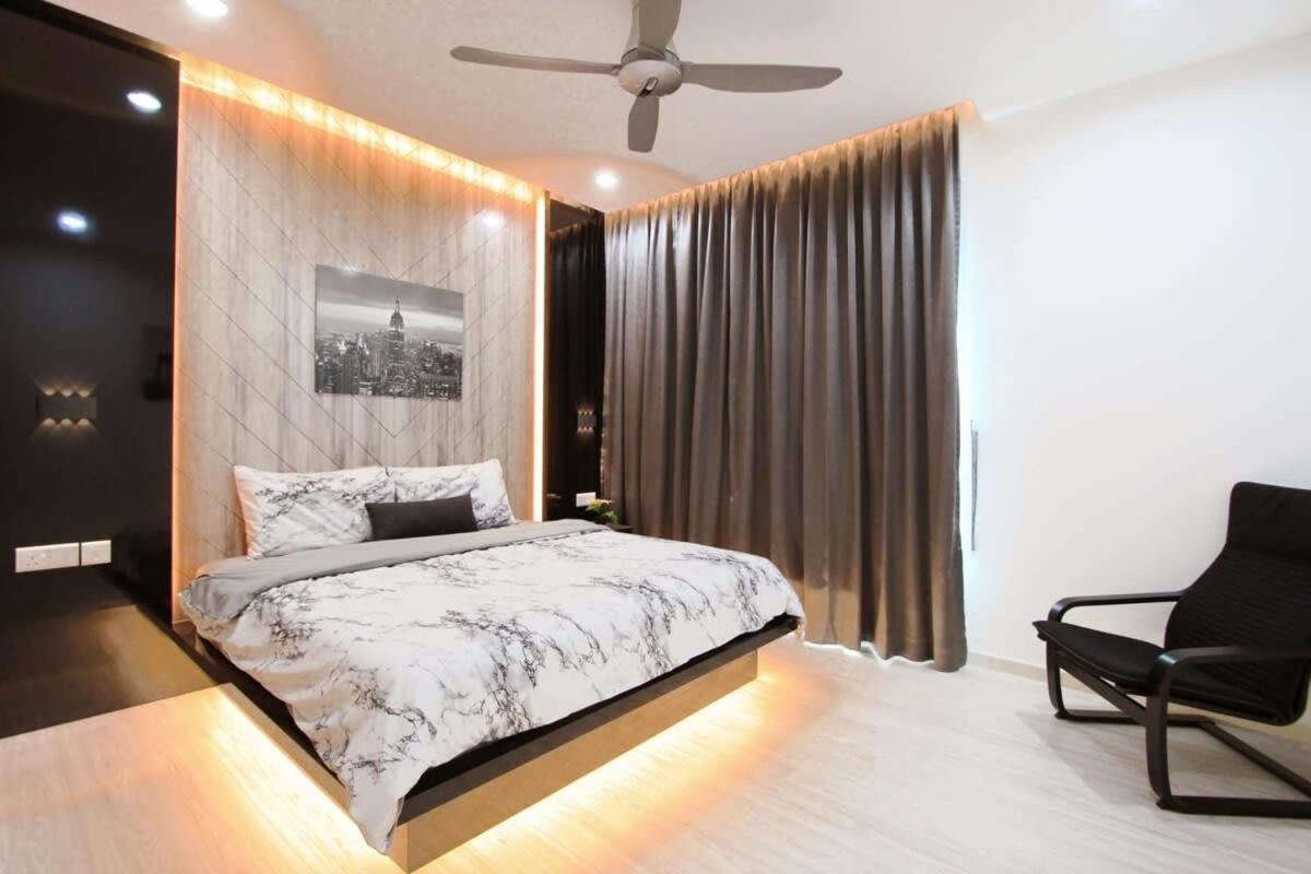 A Stylish High-Floor 2Br Suasana Suites Views Джохор-Бару Экстерьер фото