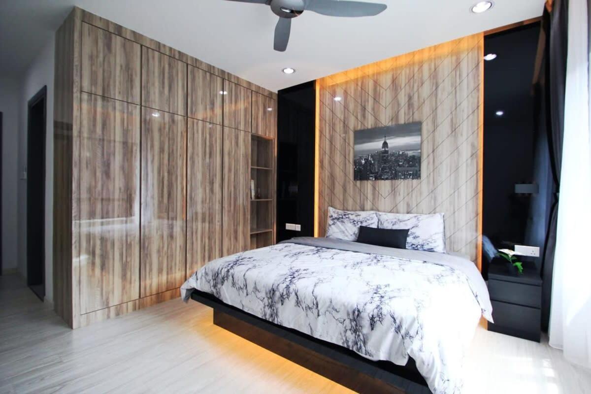 A Stylish High-Floor 2Br Suasana Suites Views Джохор-Бару Экстерьер фото